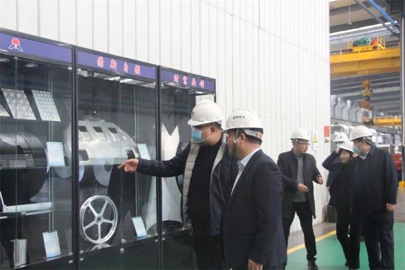 澠池縣考察團一行蒞臨明泰科技參觀調研